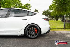 Tesla Model 3 by EVS Motors on ADV.1 Wheels (ADV5.0 FLOWSPEC) 2020 года 